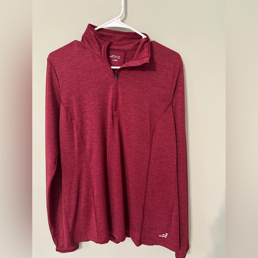 Women’s quarter zip long sleeve maroon shirt